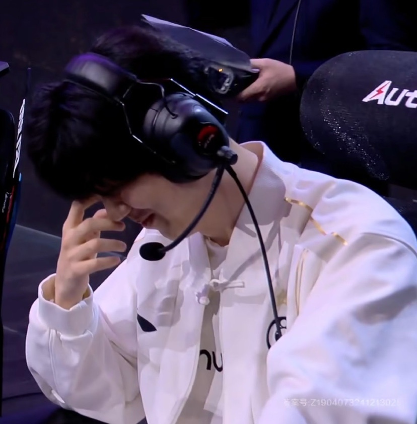 爱游戏官网-险胜引发热议！，TheShy在RNG比赛中比赛规则变更再创辉煌时刻的简单介绍