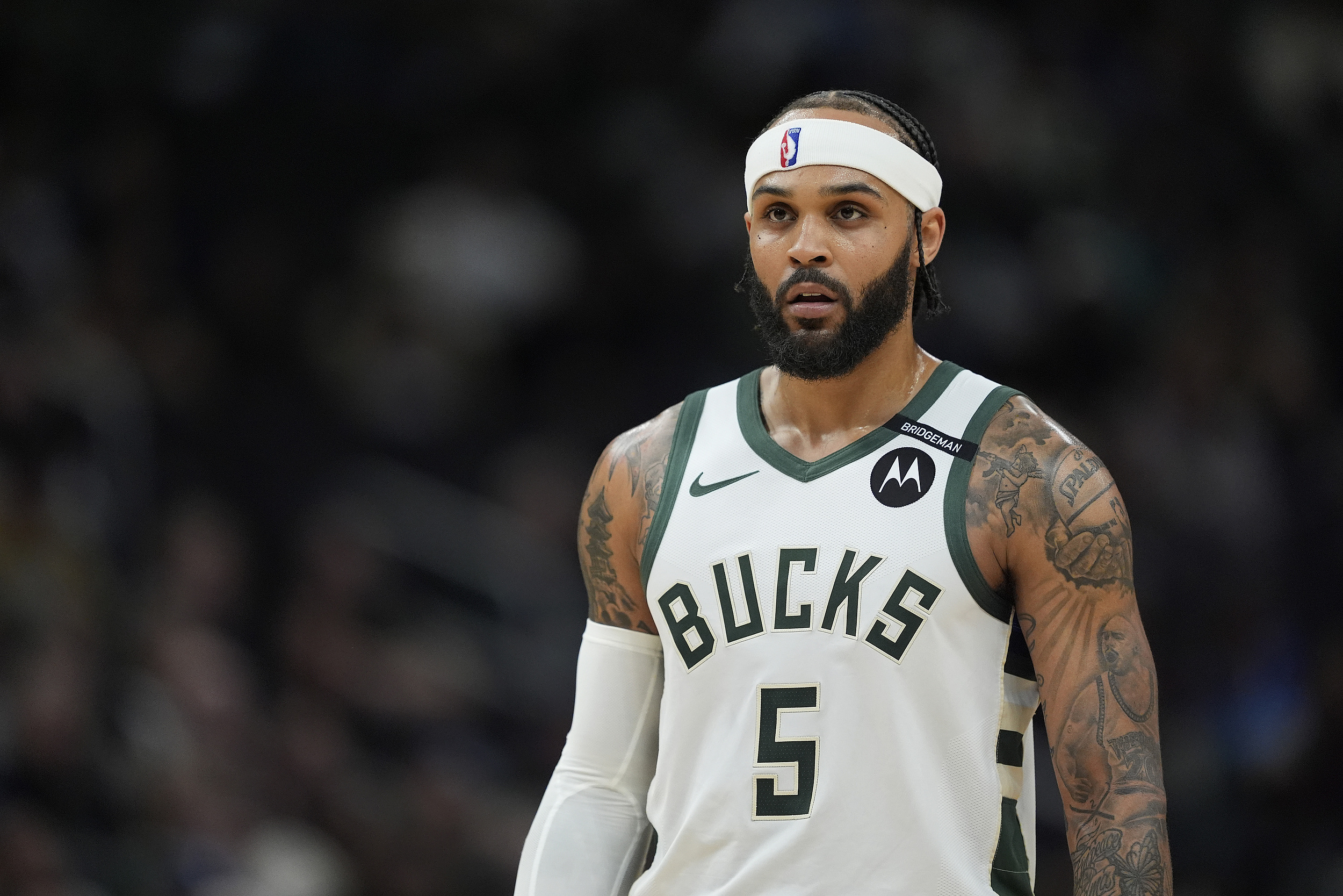 爱游戏下载-关于转折点！密尔沃基雄鹿刷新队史纪录，CBA季后赛赛后攻防权衡，目标明确，控场能力受关注的信息